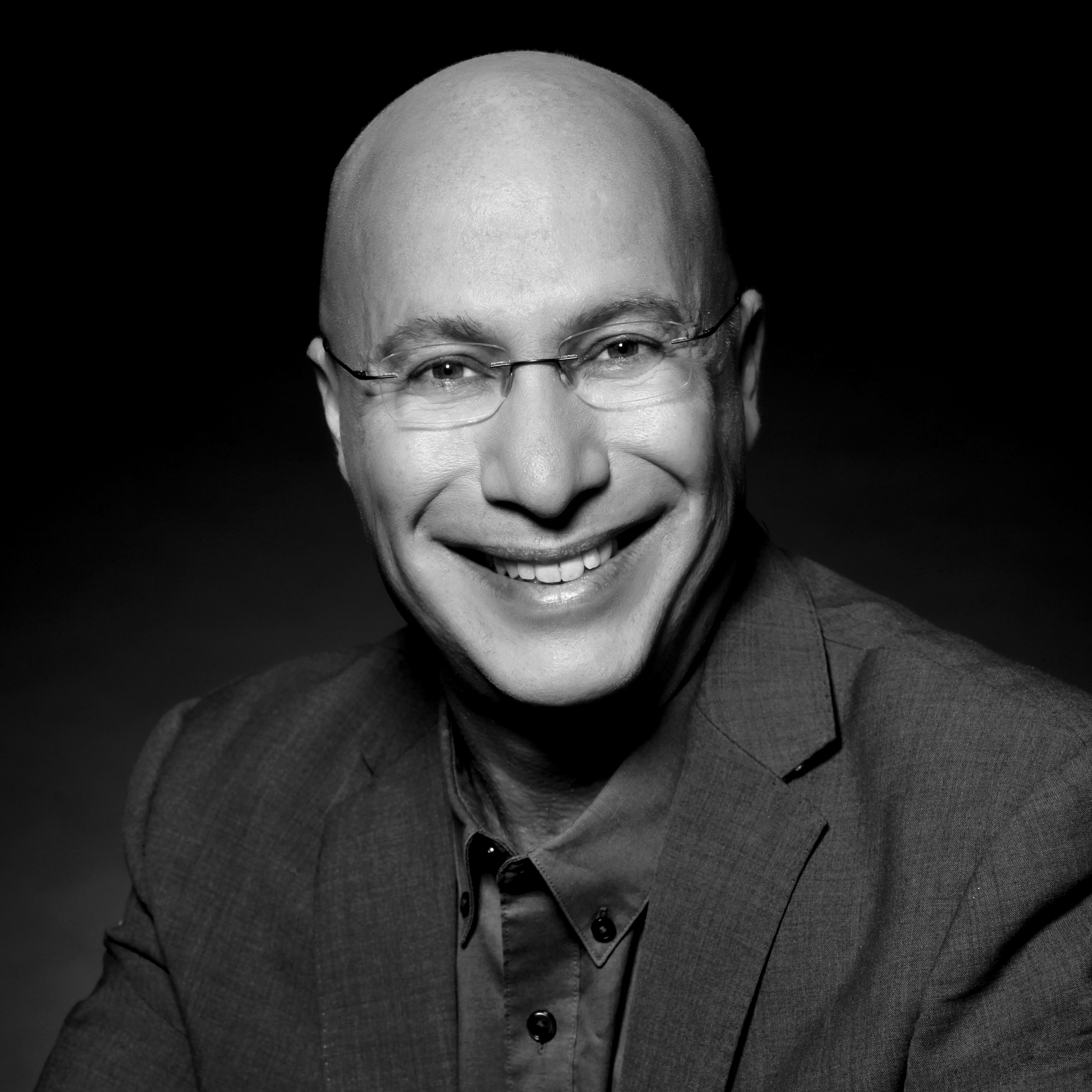 נתנאל סמריק מראיין את מיכל הר-אבן