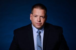 בתמונה: עו"ד אייל בסרגליק.