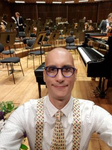 אייל ליאני. אמן רב תחומי. 